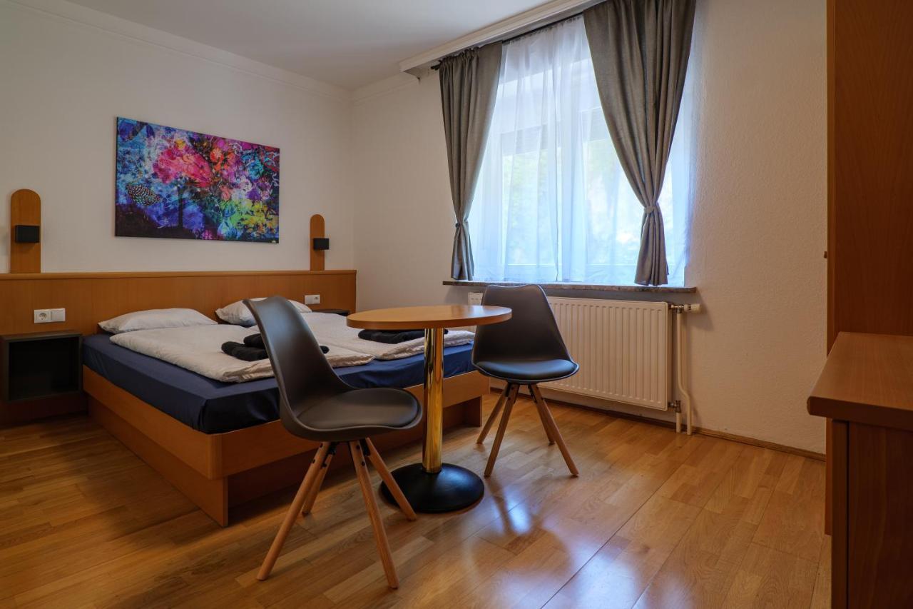 Flataid Gaestehaus Graschi - Steinbergstrasse Грац Екстериор снимка